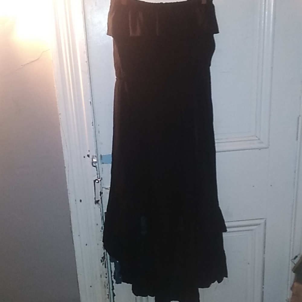 A black dress strapless